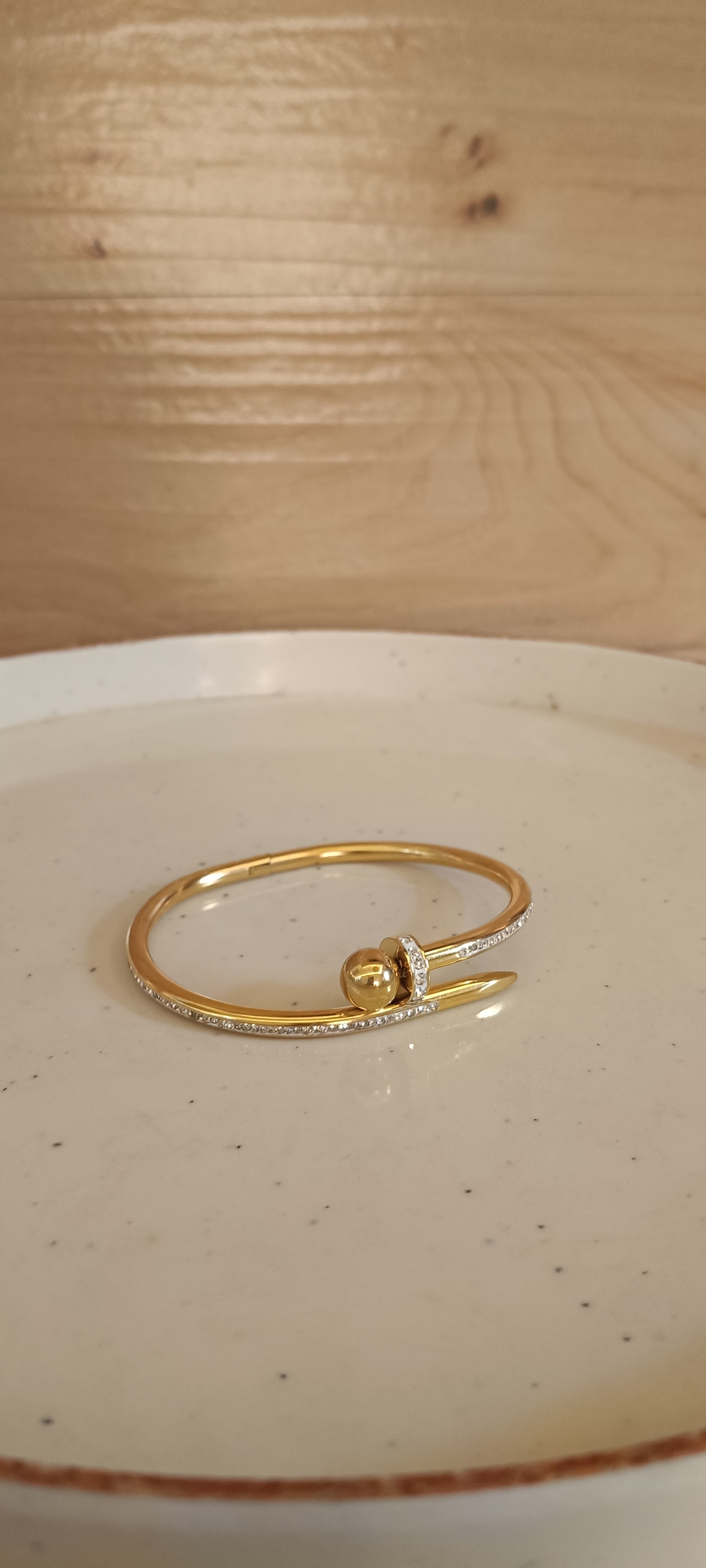Bold Elegance with a Twist of Sparkle