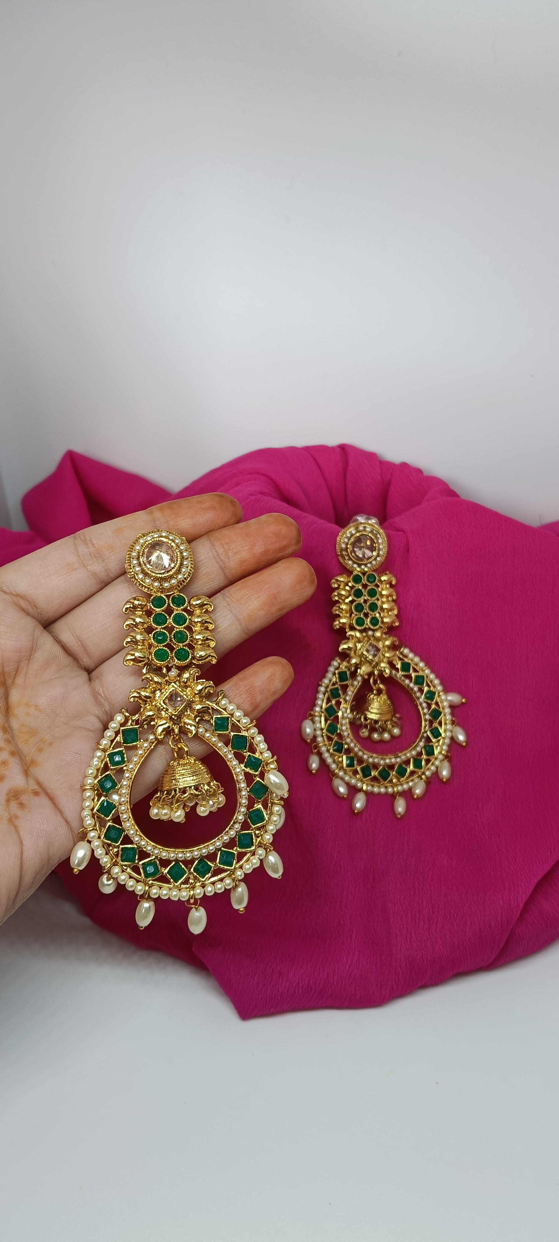 Green Kundan Long Earring With Pearls